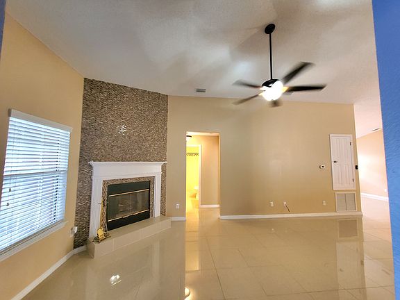 5th image of 645 Coral Trace Blvd