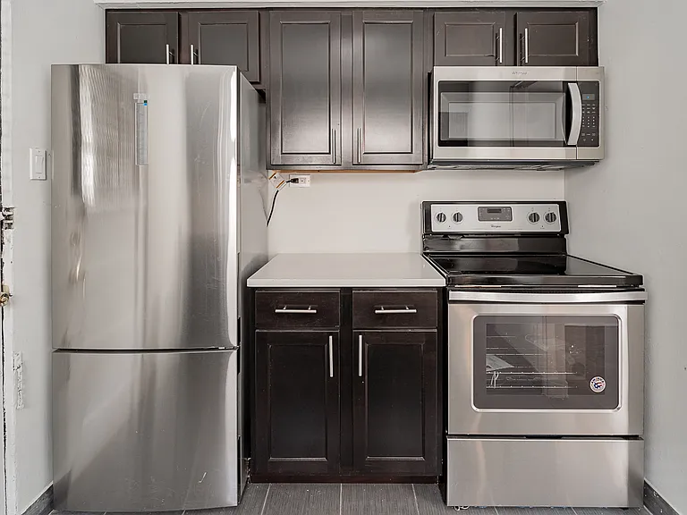 Updated Kitchen Stainless Steel Appliances 7359-1N