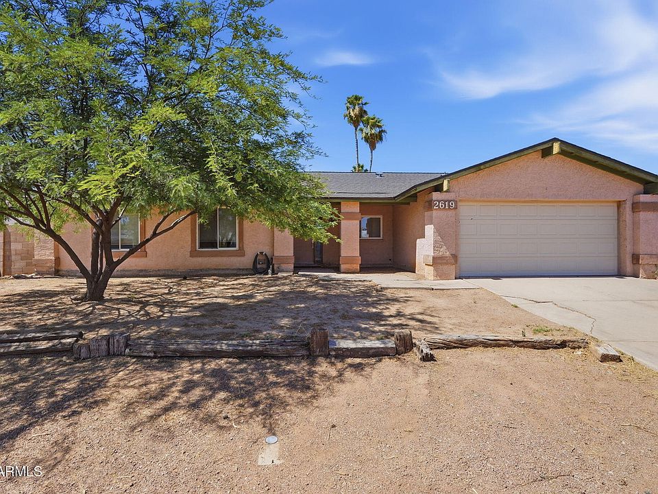 1st image of 2619 W Straford Drive