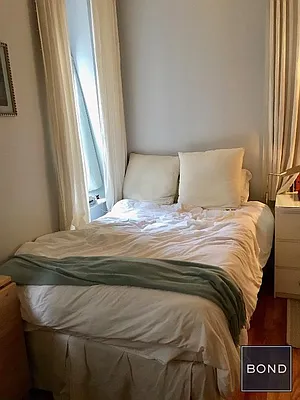 Rented by Bond New York | media 15