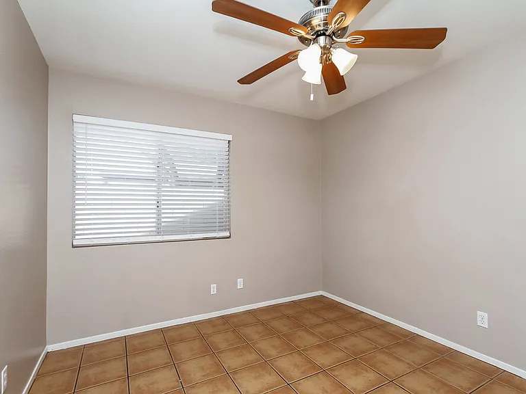 2409 Grand Prize Ave — Photo 12
