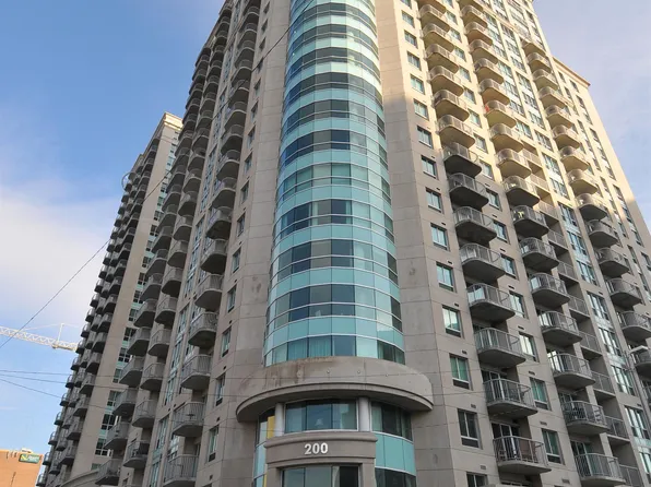 200 Rideau St #1708, Ottawa, ON K1N 5Y1