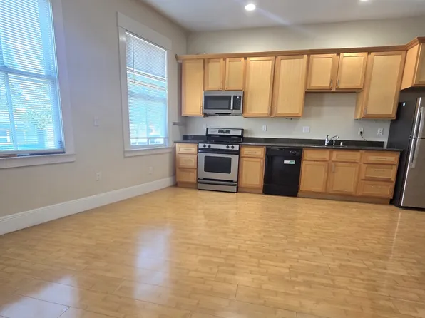 2597 Telegraph Ave APT B, Berkeley, CA 94704