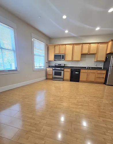 2597 Telegraph Ave Photo 1