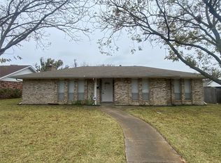 876 Dogwood Trl, Lancaster, TX 75146