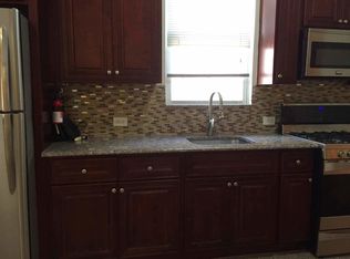 23-31 37th St #2, Astoria, NY 11105