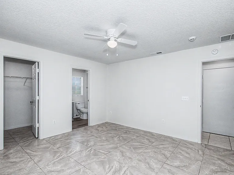 231 Oak Ln — Photo 12