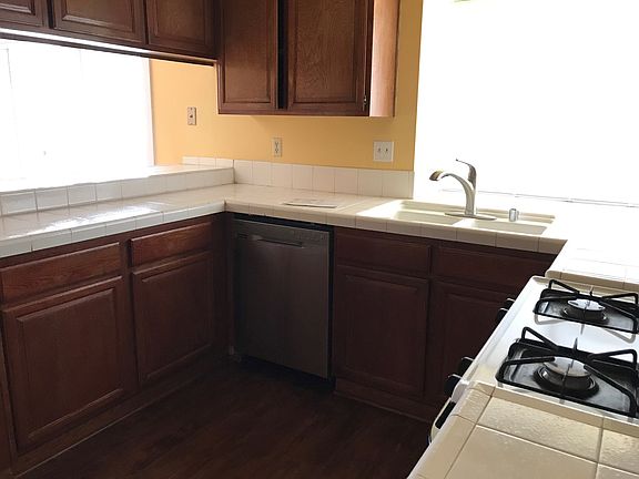 4th image of 36921 Desert Willow Dr