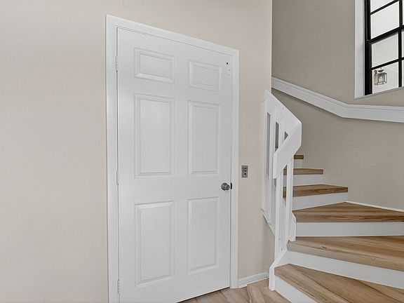 3rd image of 5136 Floria Dr APT N