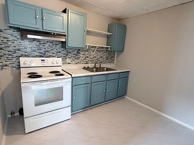 410 N 3rd Ave #B — Photo 6