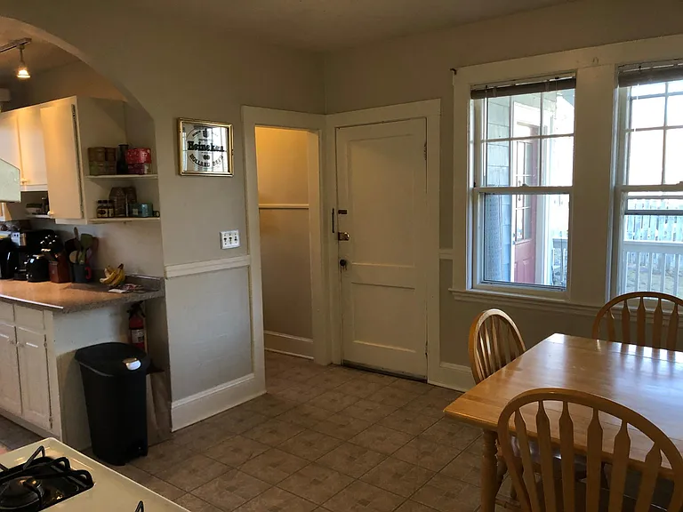 170 Beech Ave #1 — Photo 6