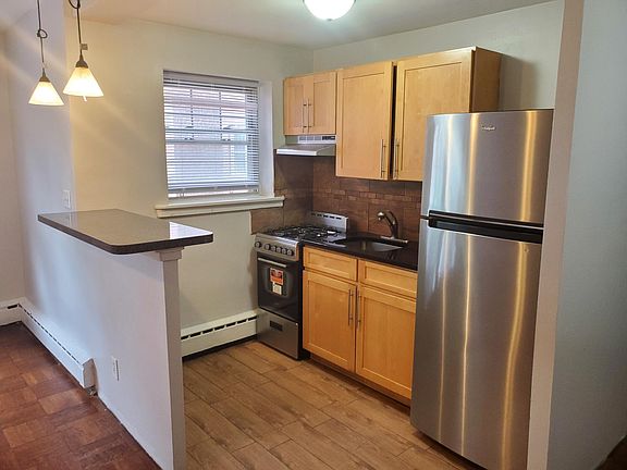2nd image of 36 Duncan Ave #2JD