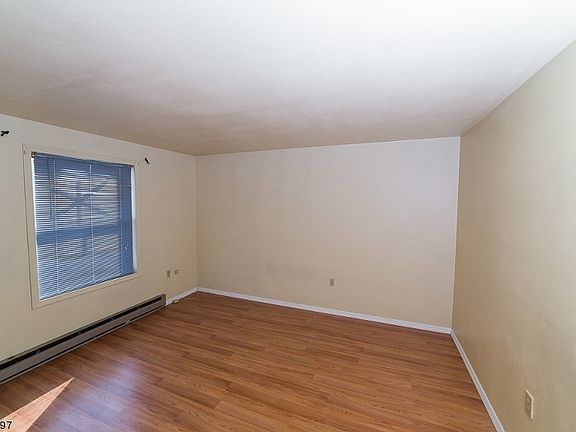 3rd image of 378-380 Pacific Ave