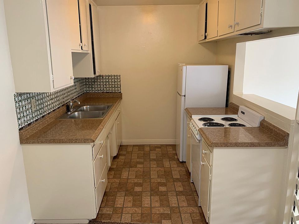 1st image of 2449 E 5th St APT 8