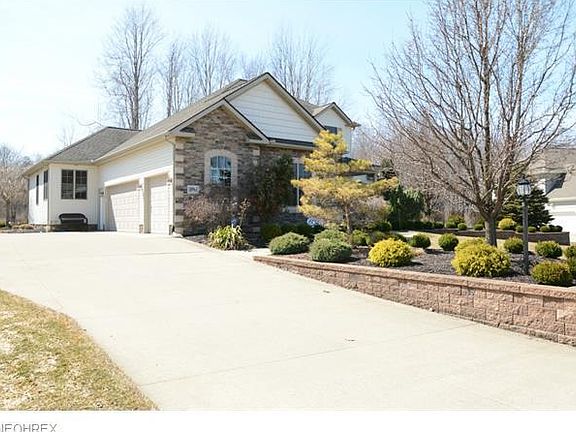 3rd image of 10968 Stonewycke Dr