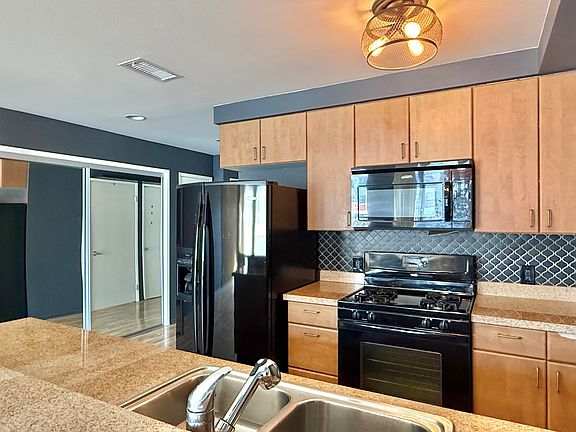 5th image of 445 Island Ave Unit 504