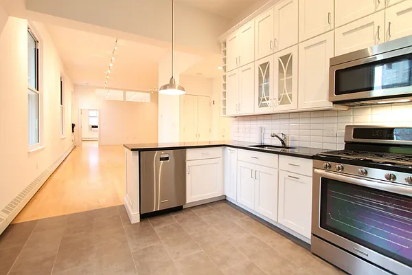 Rented by Level Group | media 40