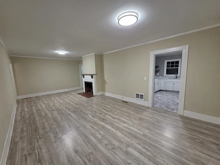 300B Old Mountain Rd #B — Photo 2