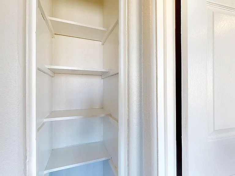 The Silverleaf Apartments — Photo 7