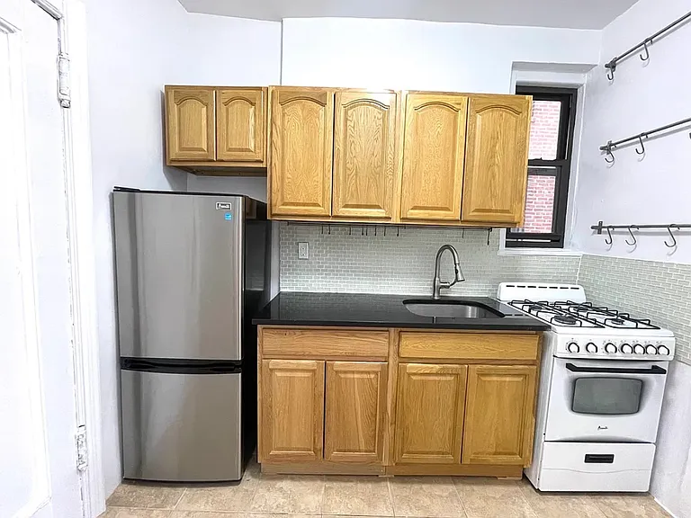 45-11 43rd Ave #2L — Photo 1