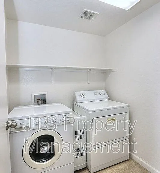 10921 Oakham Dr — Photo 24