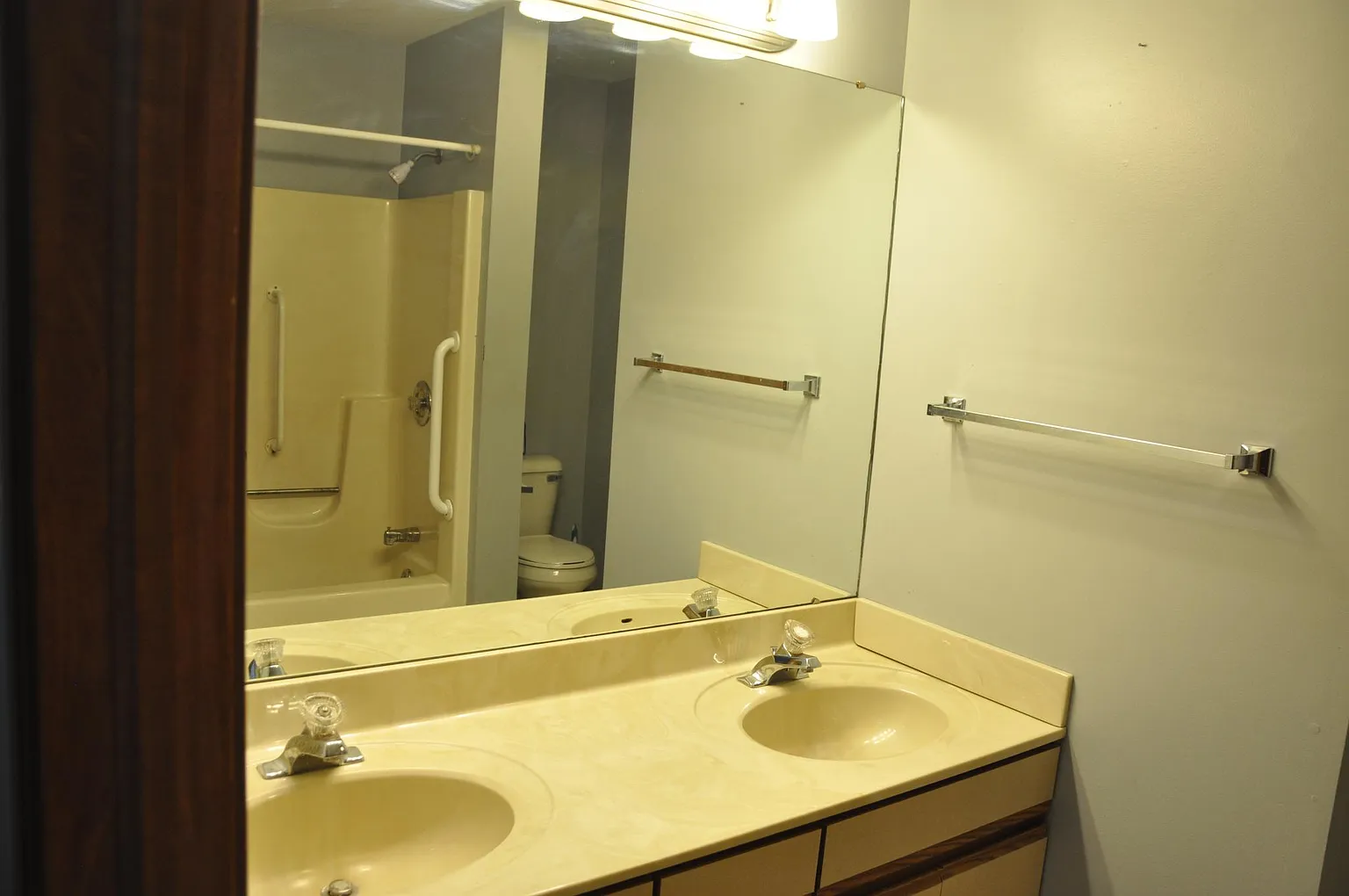 1613 W Union St #B photo 1