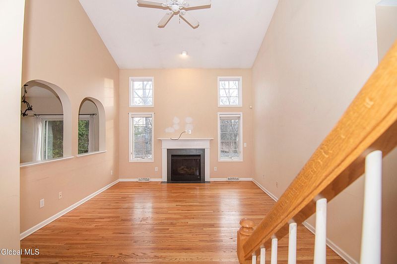 5th image of 8 Candlewood Drive