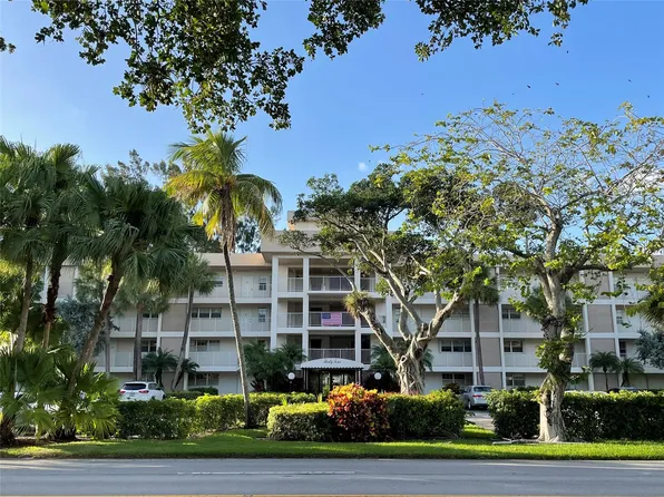 3051 S Palm Aire Drive #204, Pompano Beach, FL 33069