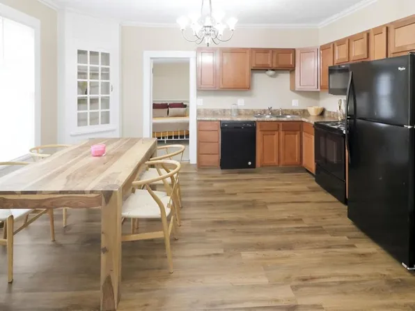 423 E Market St, Warrensburg, MO 64093