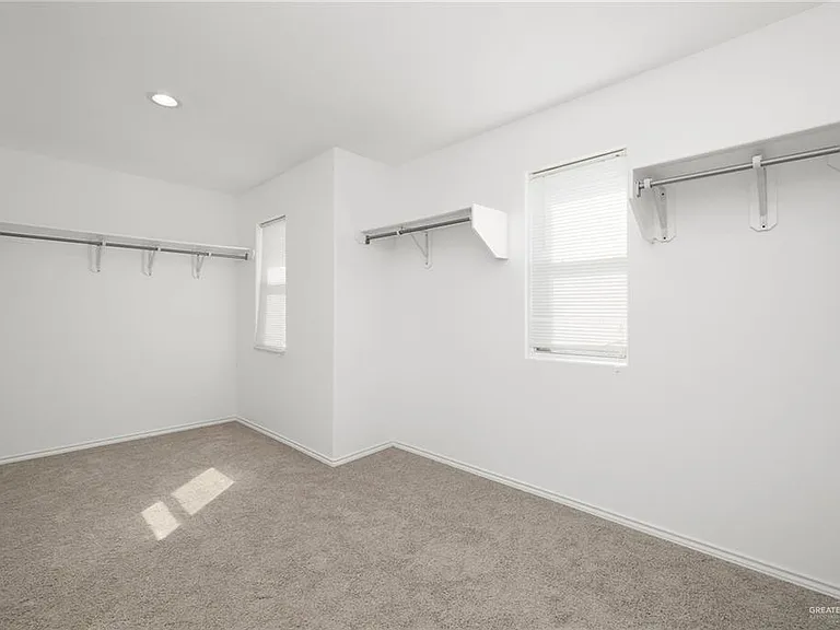 4104 Petunia Ave — Photo 17