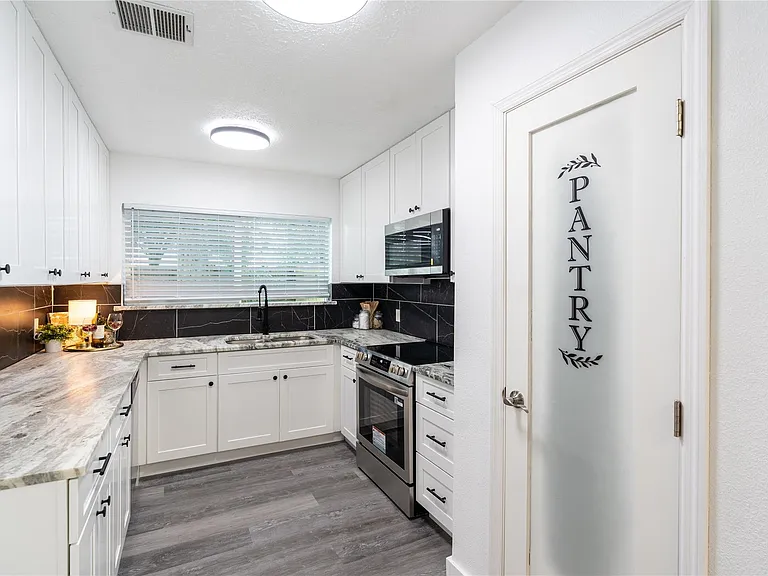 4855 Sulley Dr — Photo 13