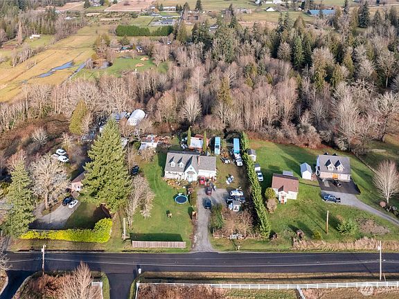 5th image of 26836 SE 208th St