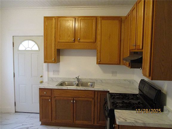 2nd image of 88 Jackson St