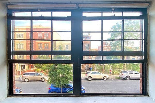 1st image of 109A Hart St APT 3