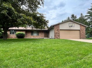 713 Clover Ln, Storm Lake, IA 50588