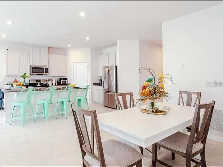 5547 Toulouse Ln — Photo 3