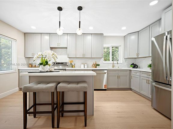 2nd image of 4220 SW 14th St #4220