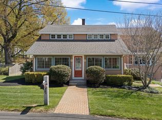 11 Highland Ave, Groveland, MA 01834