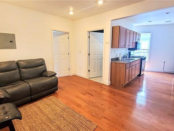 4th image of 607 Washington Ave #5