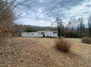 112 SE Roberts Ln #A, Lenoir, NC 28645