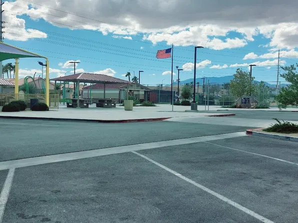 7733 Pyrenees Park Dr, Spring Valley, NV 89113