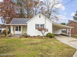 805 E Broad St, Beulaville, NC 28518