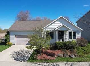 812 Robin Dr, Sun Prairie, WI 53590