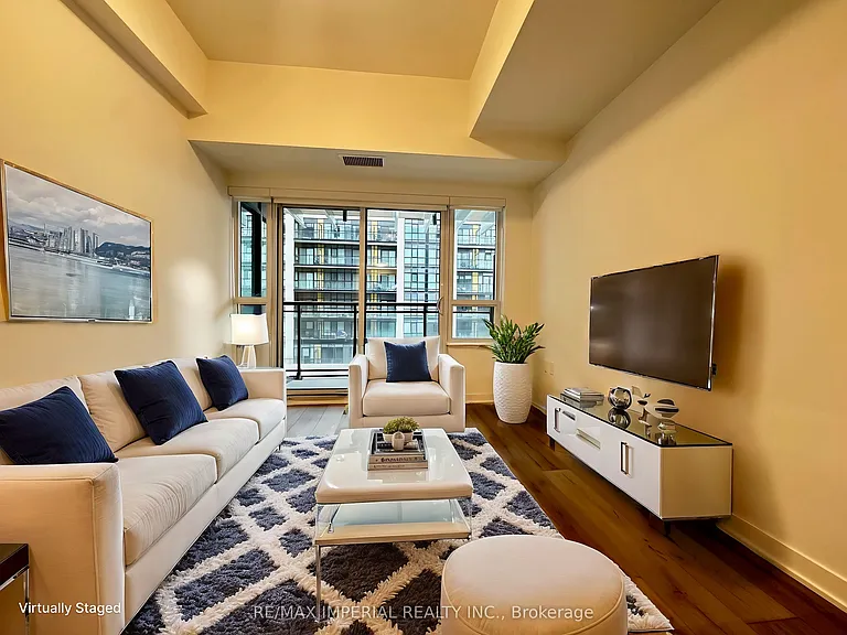 395 Dundas St W #523 — Photo 14
