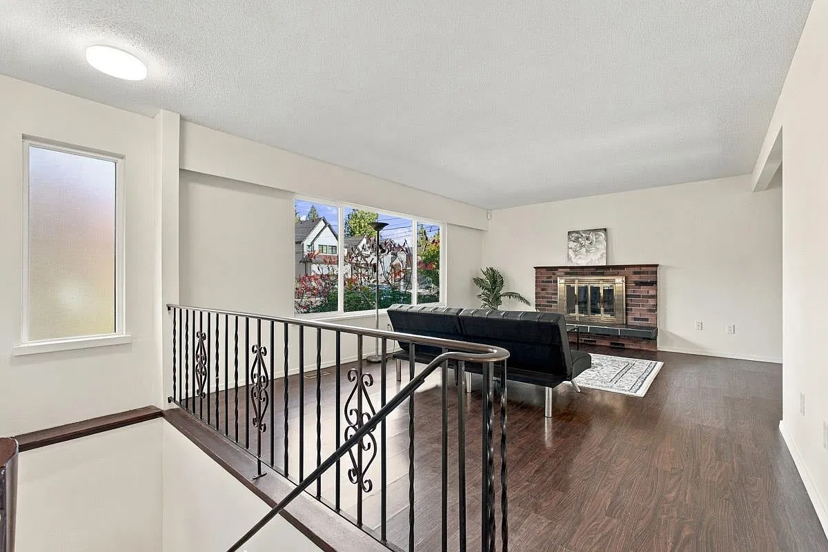 3 bed, 1026 sqft, $2,250 — Photo 1