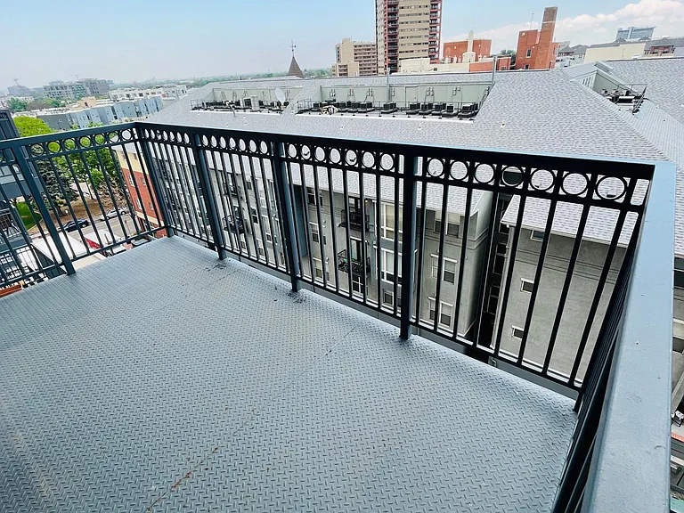 1950 N Logan St #708 — Photo 6