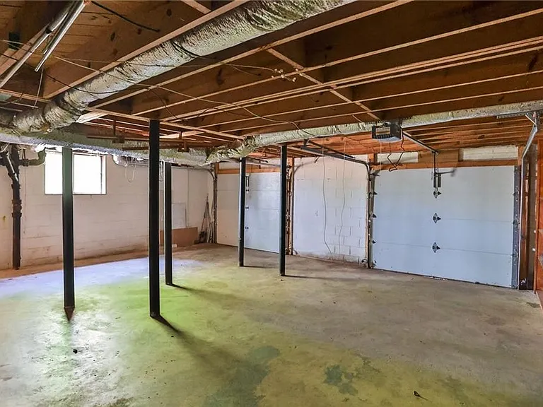 4897 Lou Ivy Rd — Photo 15