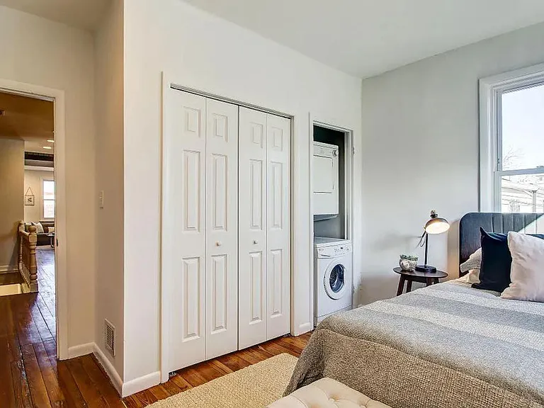 1003 I St SE — Photo 10
