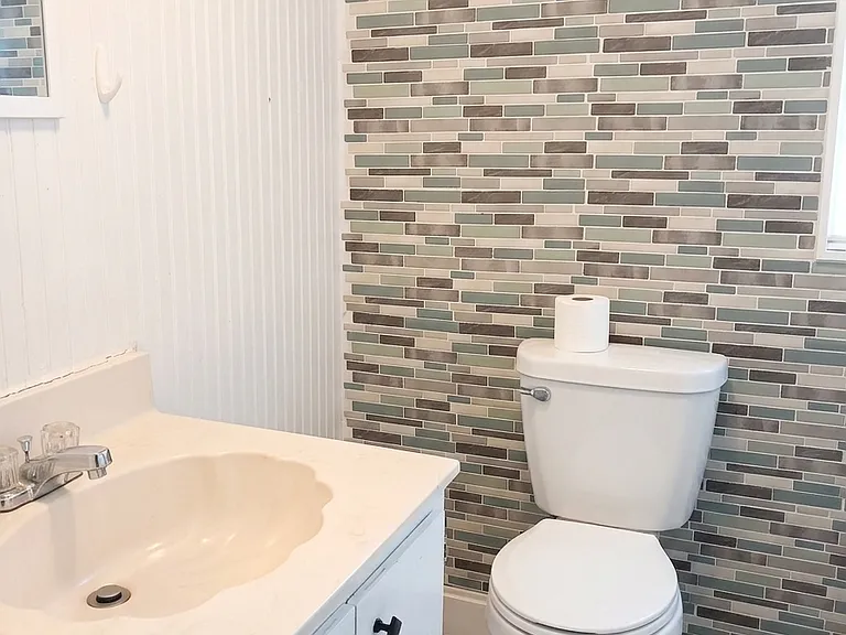 164 Tradewinds Dr NW #B — Photo 5