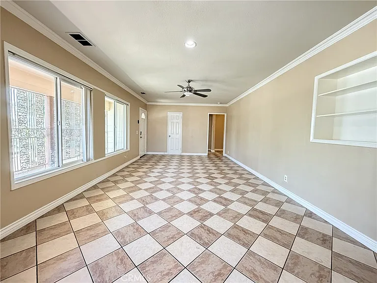 2820 Madison St — Photo 6